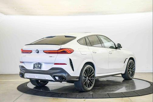 Mineral 2027 BMW X6 xDrive40i