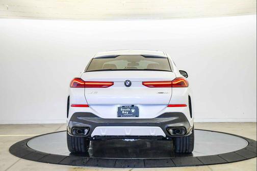 Mineral 2027 BMW X6 xDrive40i