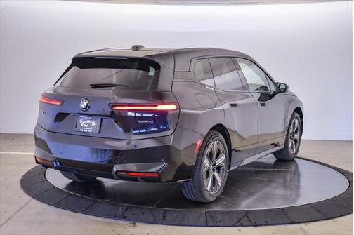 2026 BMW iX xDrive45