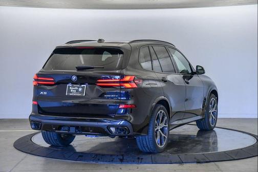 Black Sapphire Metallic 2026 BMW X5 PHEV xDrive50e