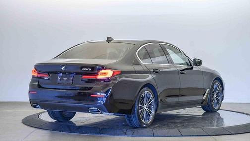 2022 BMW 530 i