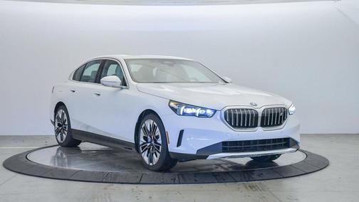 2025 BMW i5 xDrive40