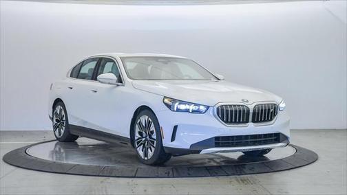 2025 BMW i5 xDrive40