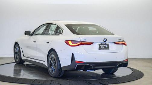 Alpine White 2026 BMW i4 Gran Coupe xDrive40