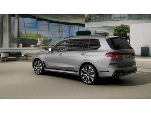 2026 BMW X7 M60i