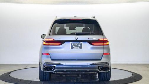2026 BMW X7 M60i