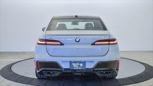 2025 BMW 760 i xDrive