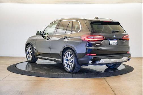 Black Sapphire Metallic 2023 BMW X5 PHEV xDrive45e