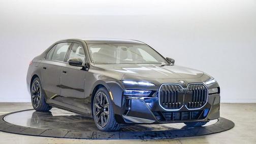 2026 BMW 750e i xDrive