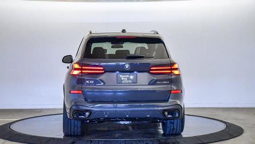 Dravit Grey Metallic 2026 BMW X5 PHEV xDrive50e