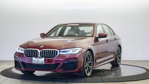 Aventurin Red Metallic 2023 BMW 540 i xDrive