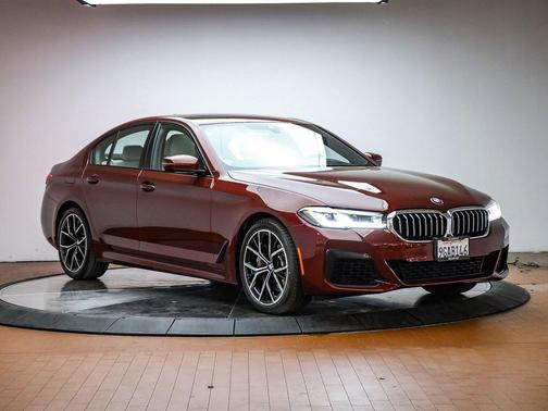 Aventurin Red Metallic 2023 BMW 540 i xDrive