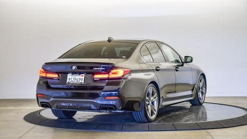 2022 BMW M550 i Xdrive