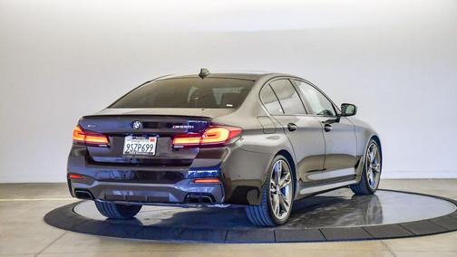 2022 BMW M550 i Xdrive