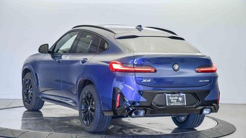 2025 BMW X4 xDrive30i
