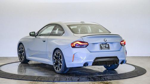 2026 BMW 230 230i