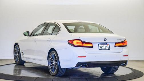 2023 BMW 530 i