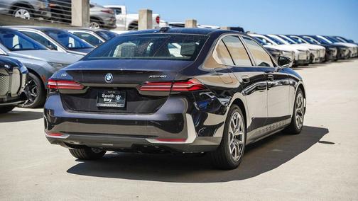 2025 BMW i5 xDrive40