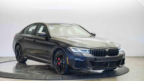 Carbon Black Metallic 2023 BMW 540 i