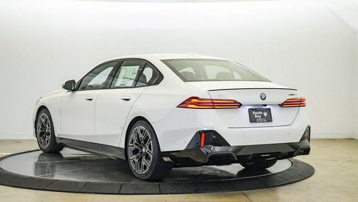 Alpine White 2026 BMW i5 eDrive40