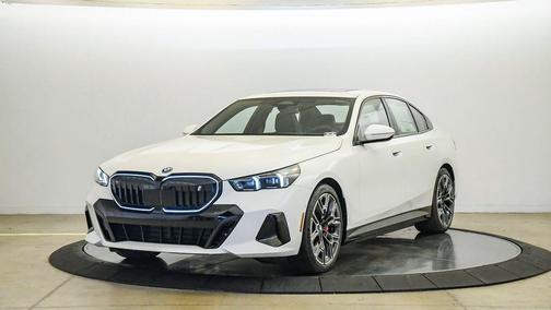 Alpine White 2026 BMW i5 eDrive40