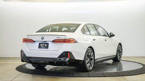 Alpine White 2026 BMW i5 eDrive40