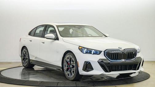 Alpine White 2026 BMW i5 eDrive40
