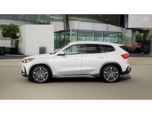 Mineral White Metallic 2026 BMW X1 xDrive28i