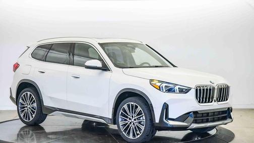 Mineral White Metallic 2026 BMW X1 xDrive28i