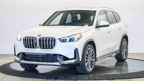 Mineral White Metallic 2026 BMW X1 xDrive28i