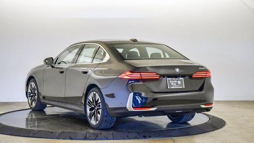 2026 BMW 530 530i