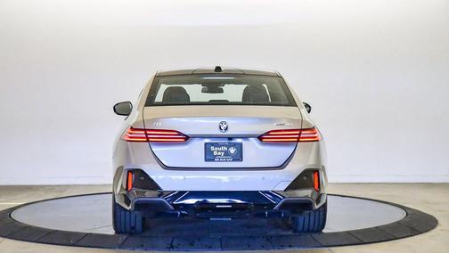 2025 BMW i5 xDrive40
