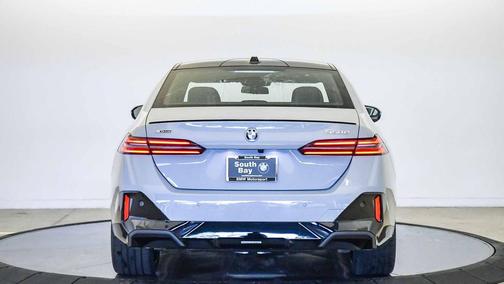 Brooklyn Grey Metallic 2026 BMW 550e xDrive