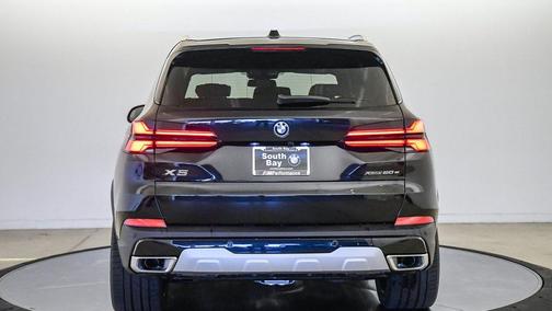 Black Sapphire Metallic 2026 BMW X5 PHEV xDrive50e