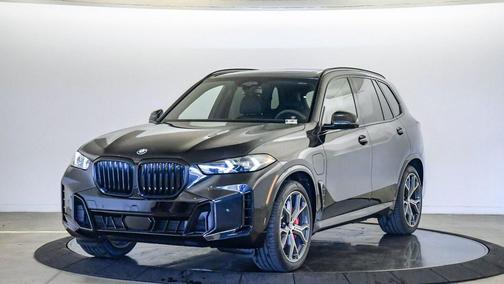 Black Sapphire Metallic 2026 BMW X5 PHEV xDrive50e