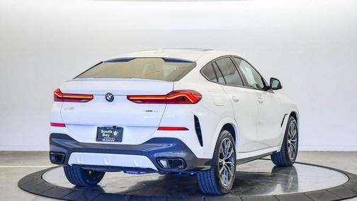 2023 BMW X6 xDrive40i