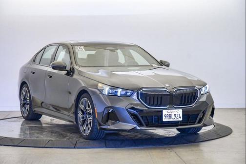 2025 BMW 530 530i