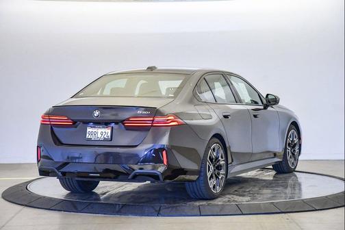 2025 BMW 530 530i