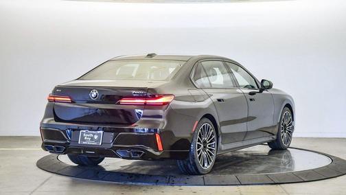 2026 BMW 760 xDrive