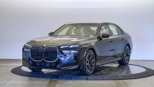 2026 BMW 740 i