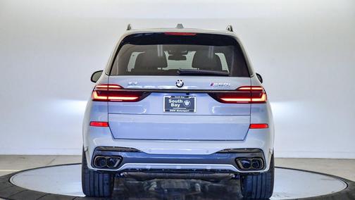 2026 BMW X7 M60i