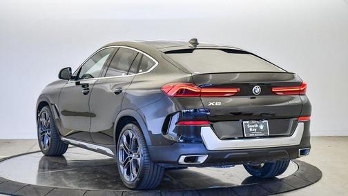 2023 BMW X6 xDrive40i
