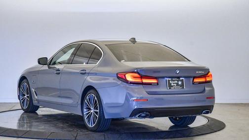 2022 BMW 530e Base