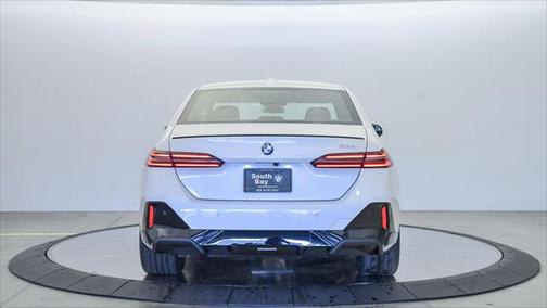 2025 BMW 530 i