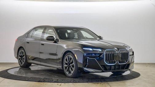 2026 BMW 740 740i