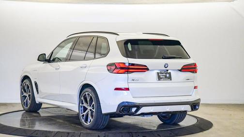 2026 BMW X5 PHEV xDrive50e