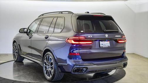 2025 BMW X7 M60i