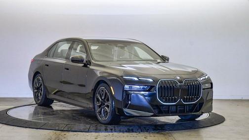 2026 BMW 740 i