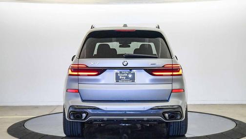 Frozen Pure Grey Metallic 2027 BMW X7 xDrive40i