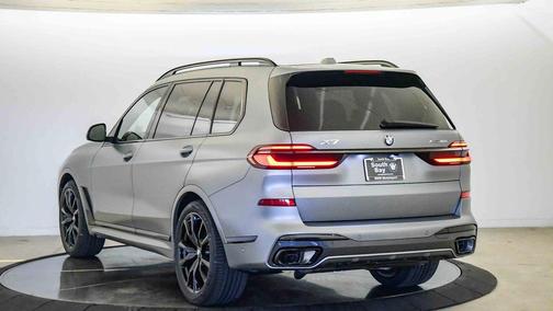 Frozen Pure Grey Metallic 2027 BMW X7 xDrive40i